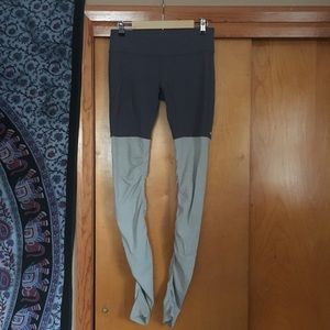 Classic ALO Goddess leggings